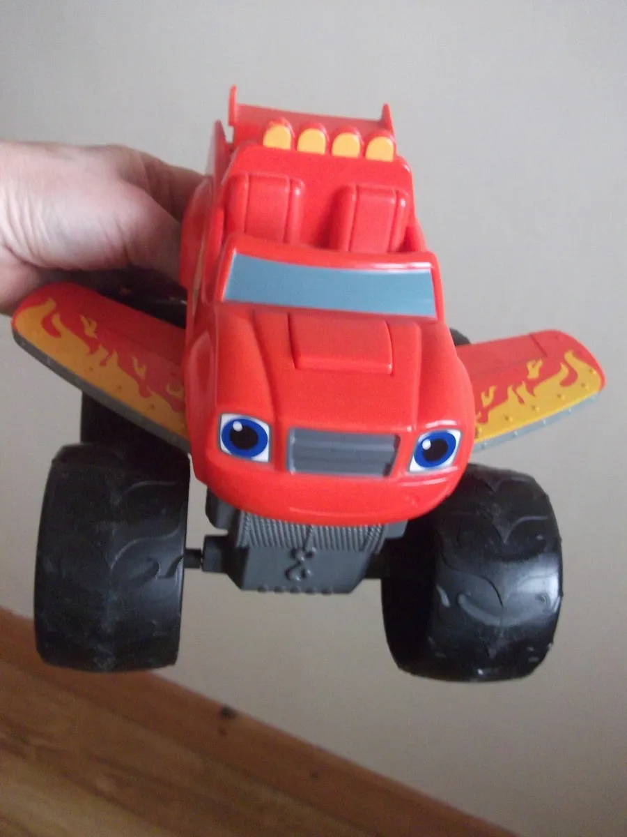 Blaze Monster Machine Transforming Blaze Jet - Image 1