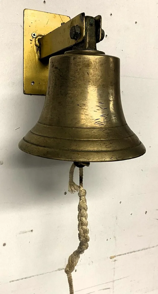 Large Brass Ships Bell - Image 1