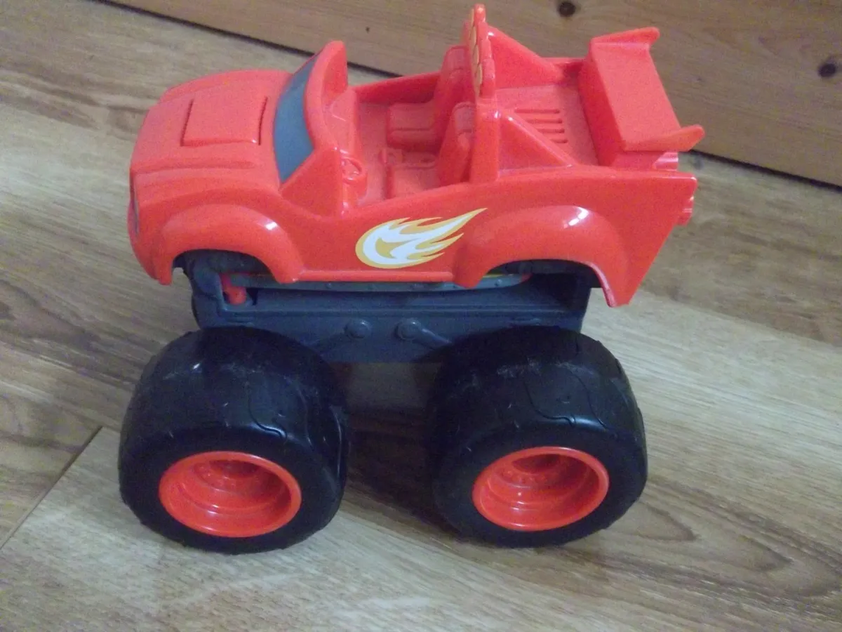 Blaze Monster Machine Transforming Blaze Jet - Image 3