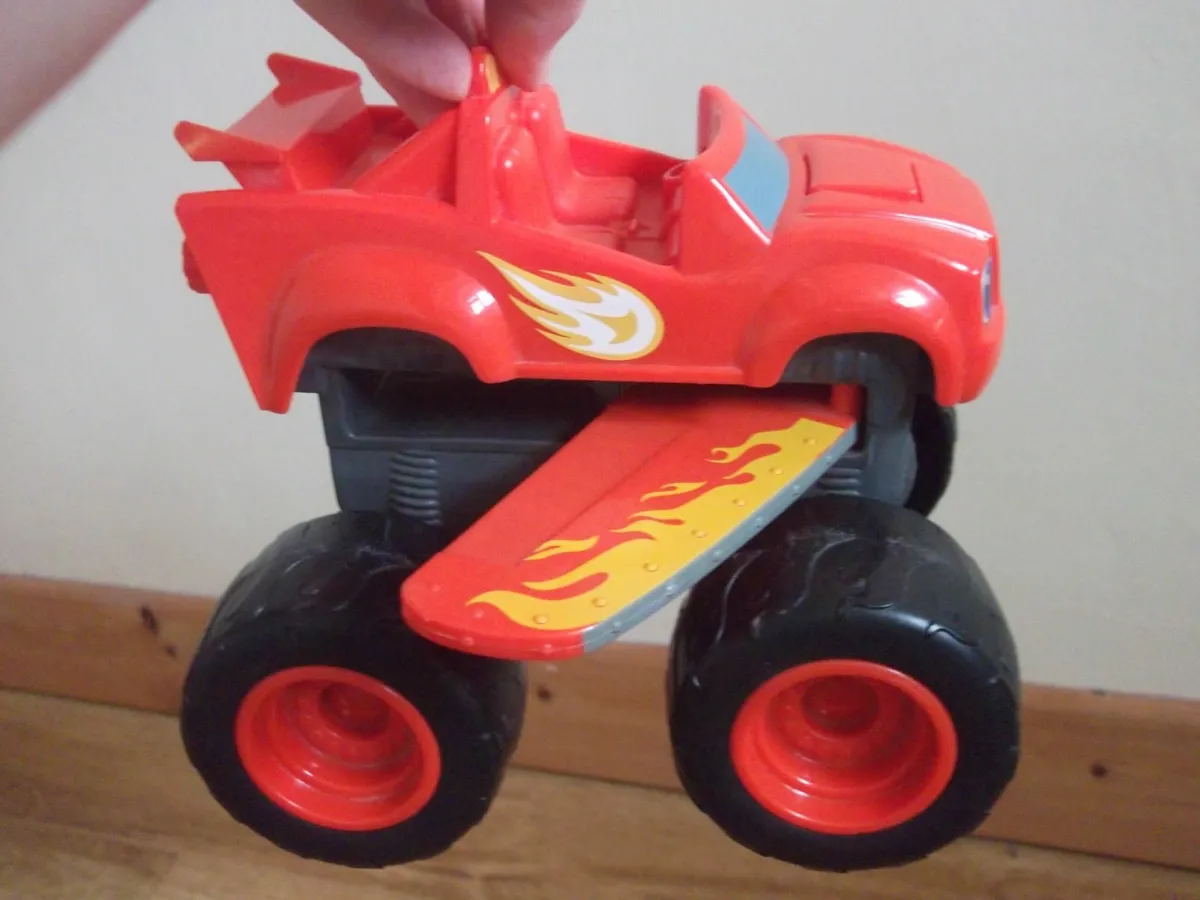 Blaze Monster Machine Transforming Blaze Jet - Image 4