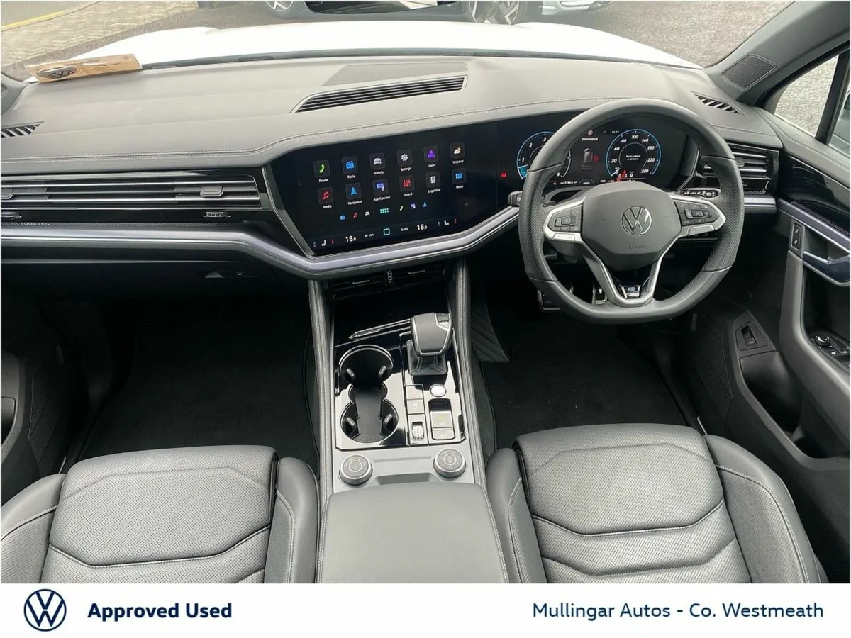 Volkswagen Touareg 3.0TDI R-Line Black edition 5 s - Image 3