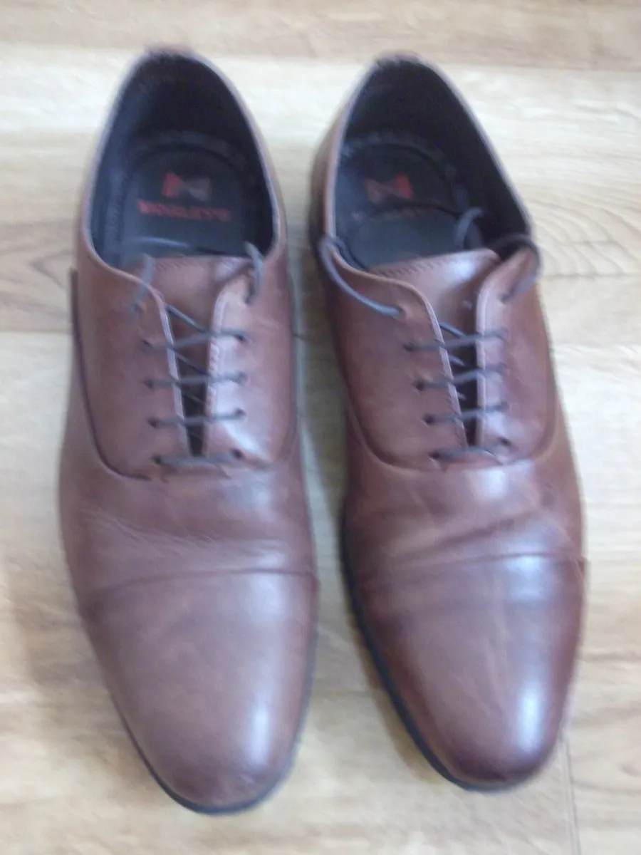 Mens brown leather shoes (Size 9) - Image 2
