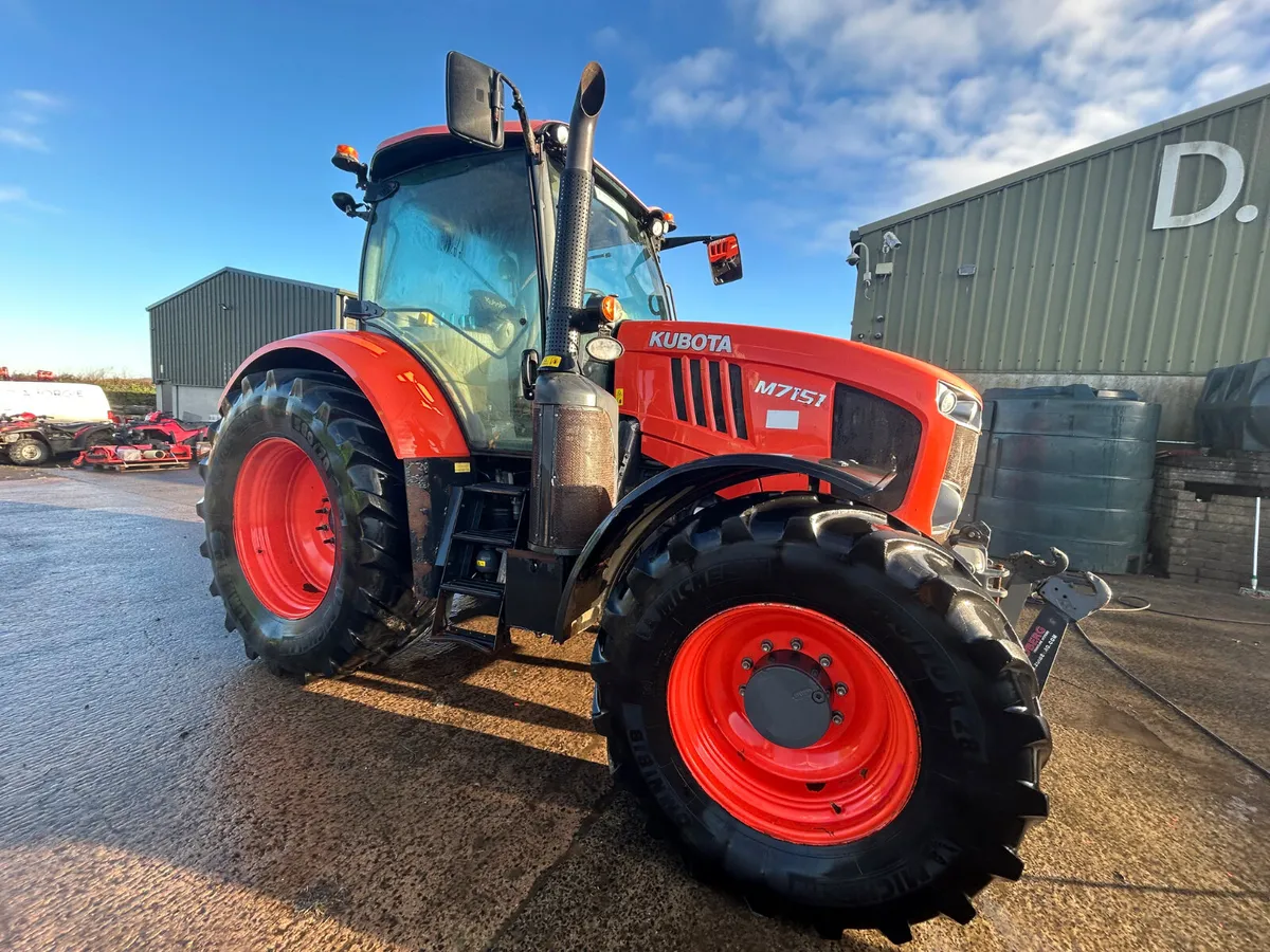 2016 Kubota M7151 - Image 2
