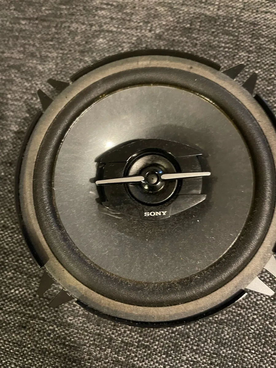 Sony and Pioneer speakers - Image 1