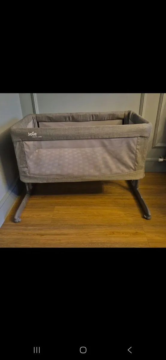 Joie roomie next to me - Image 1