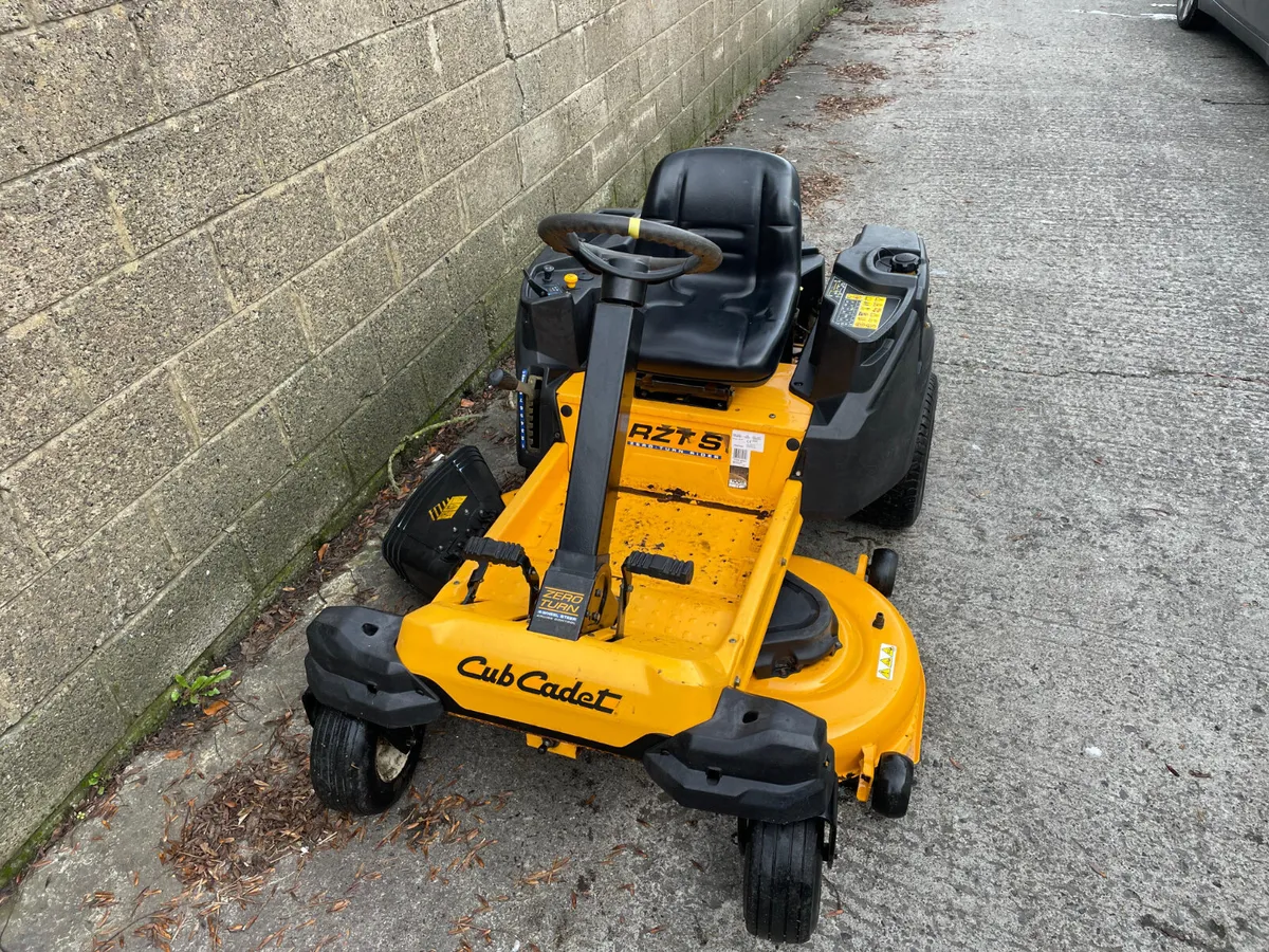 Cub Cadet RZTS 46 Zero turn Mower  23hp 46" - Image 4