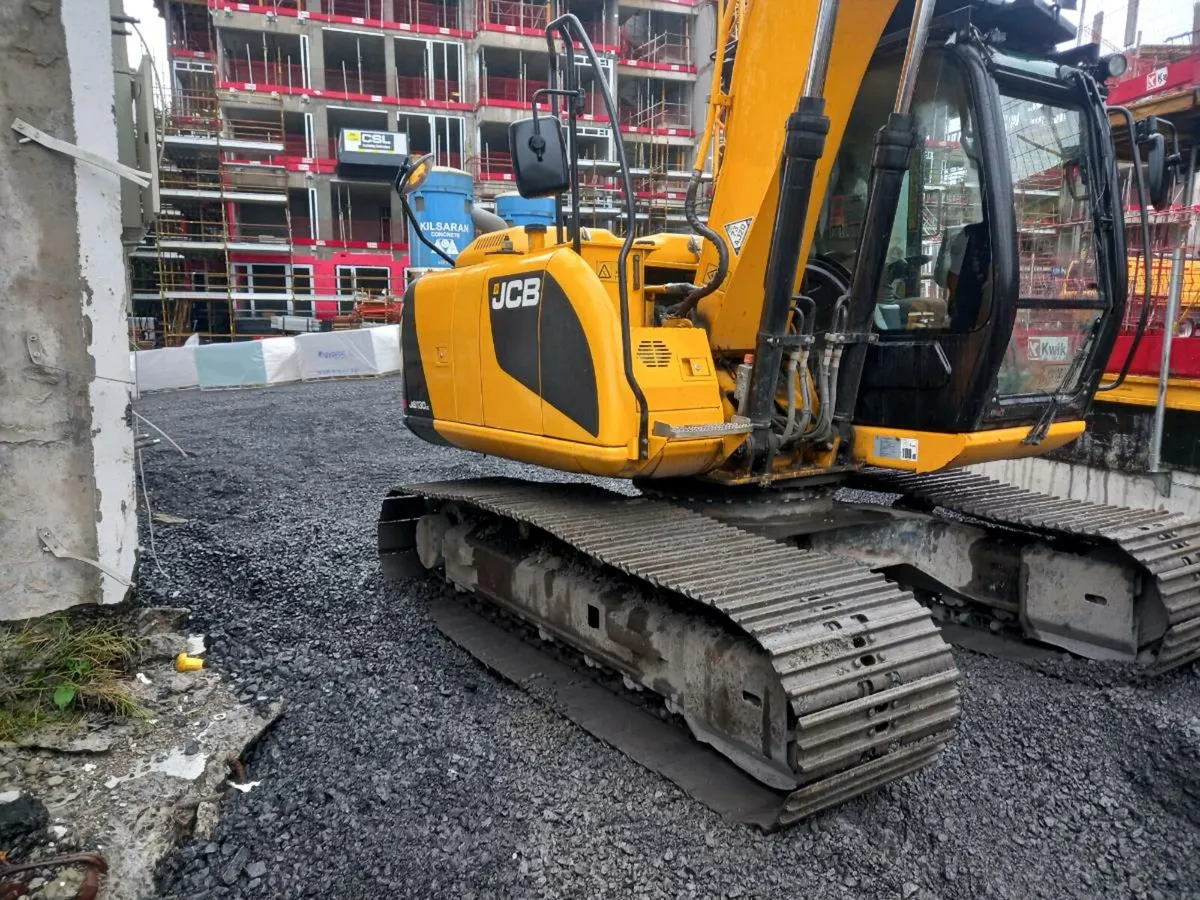JCB 130 LC & KOBELCO 140SR - Image 3
