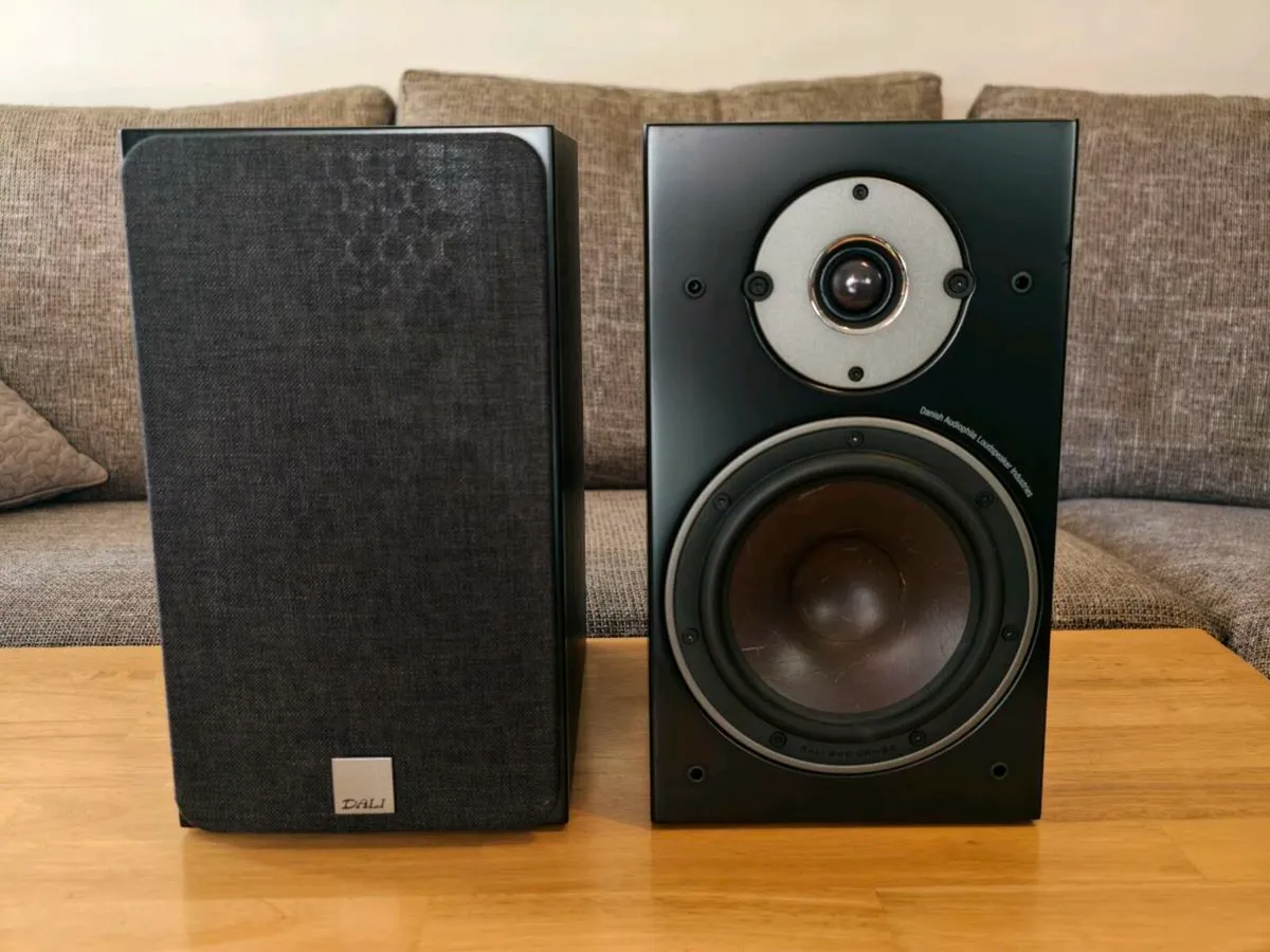 Speakers Dali Oberon 3 bookshelf - Image 1