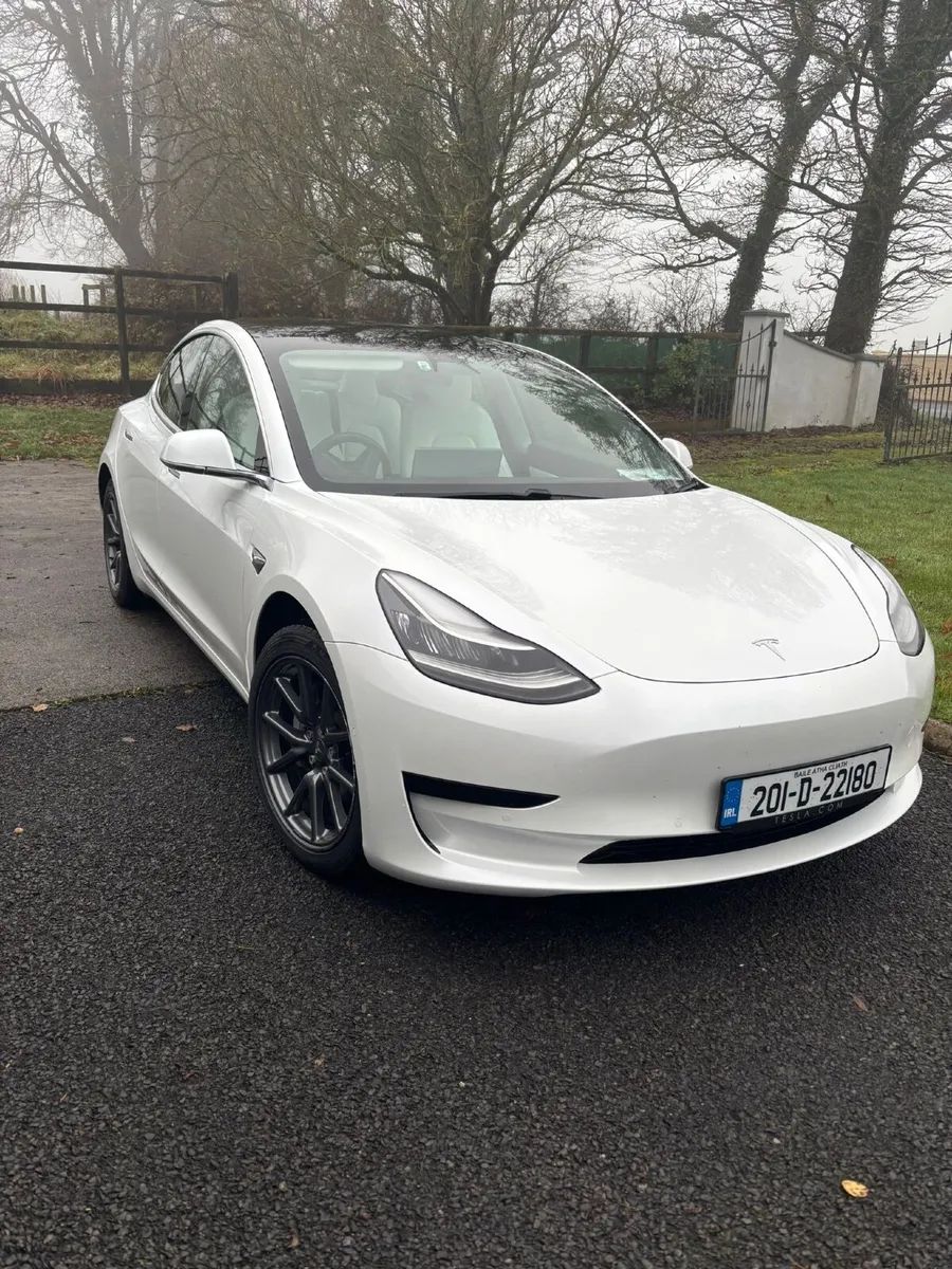 Tesla Model 3 2020 - Image 1