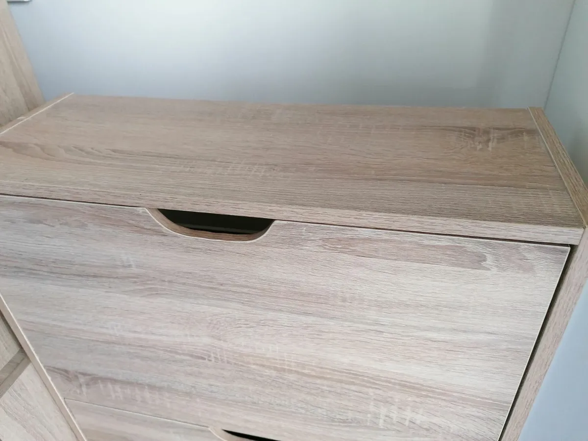 Shoe cabinet €70 - Image 3