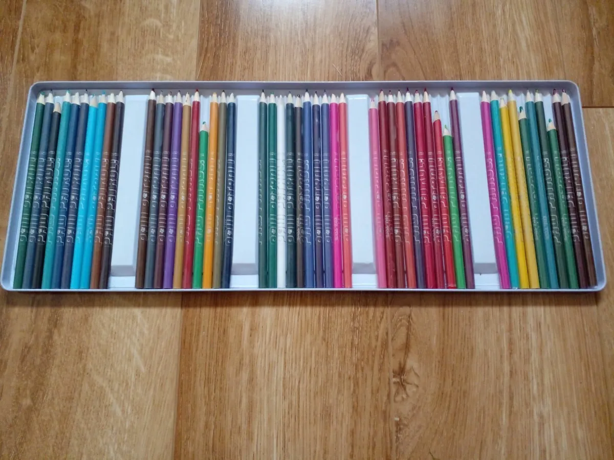 Paw Patrol 50 piece Colouring Pencil Tin - Image 3