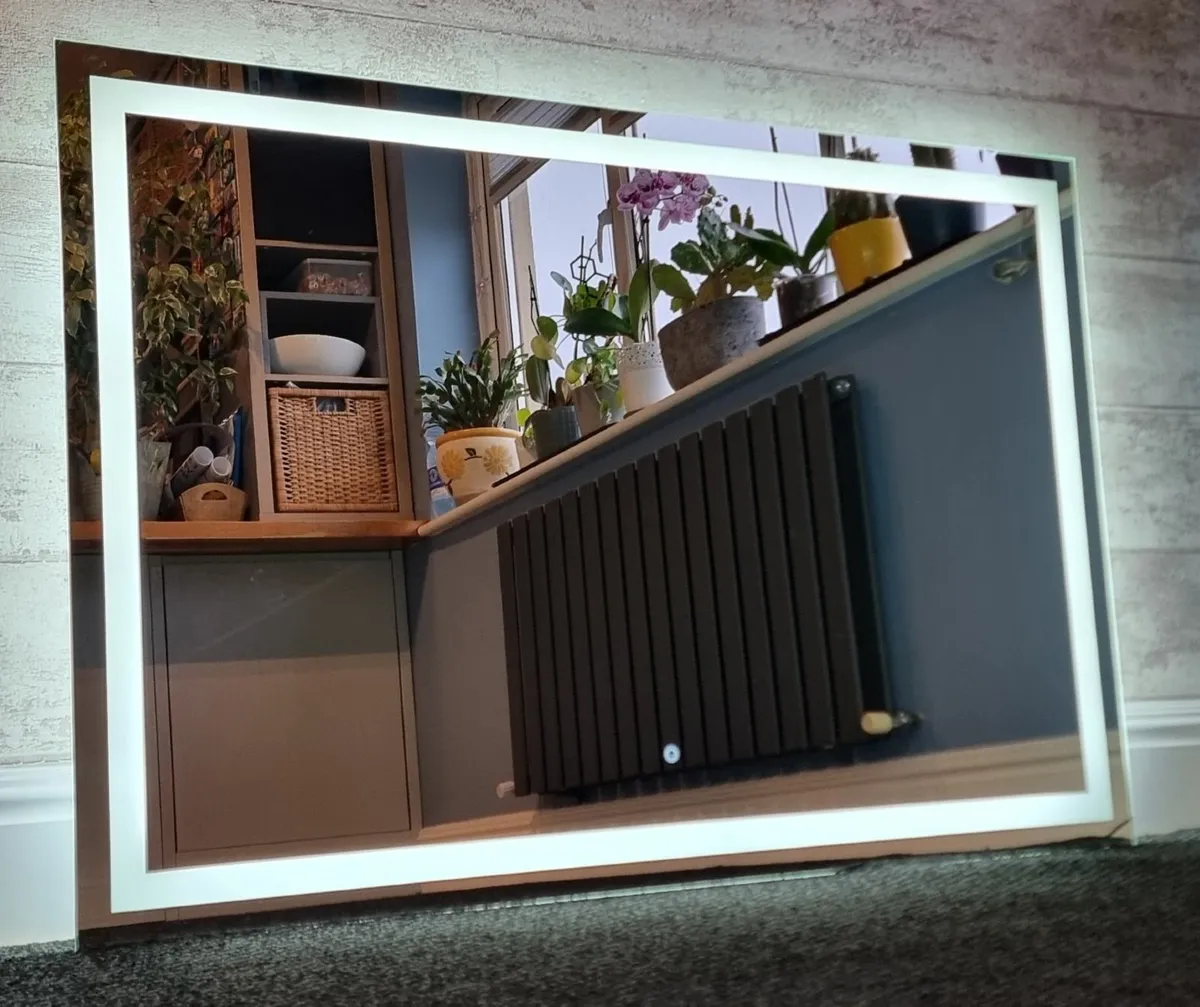 LED Bathroom Mirror 120x80cm - Image 2