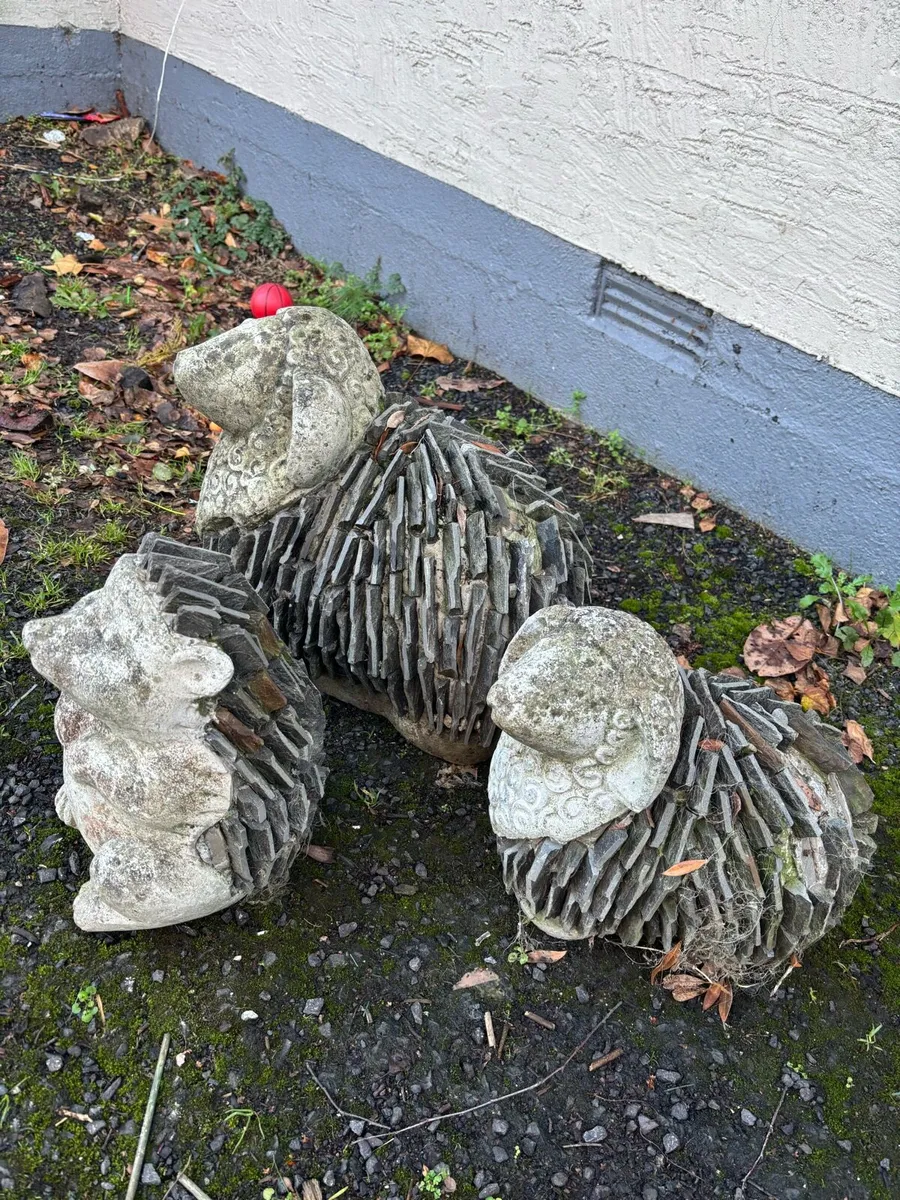 Concrete statues - Image 4