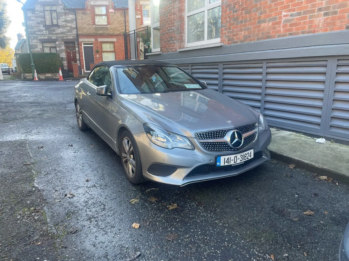 Mercedes E220 convertible - Image 2