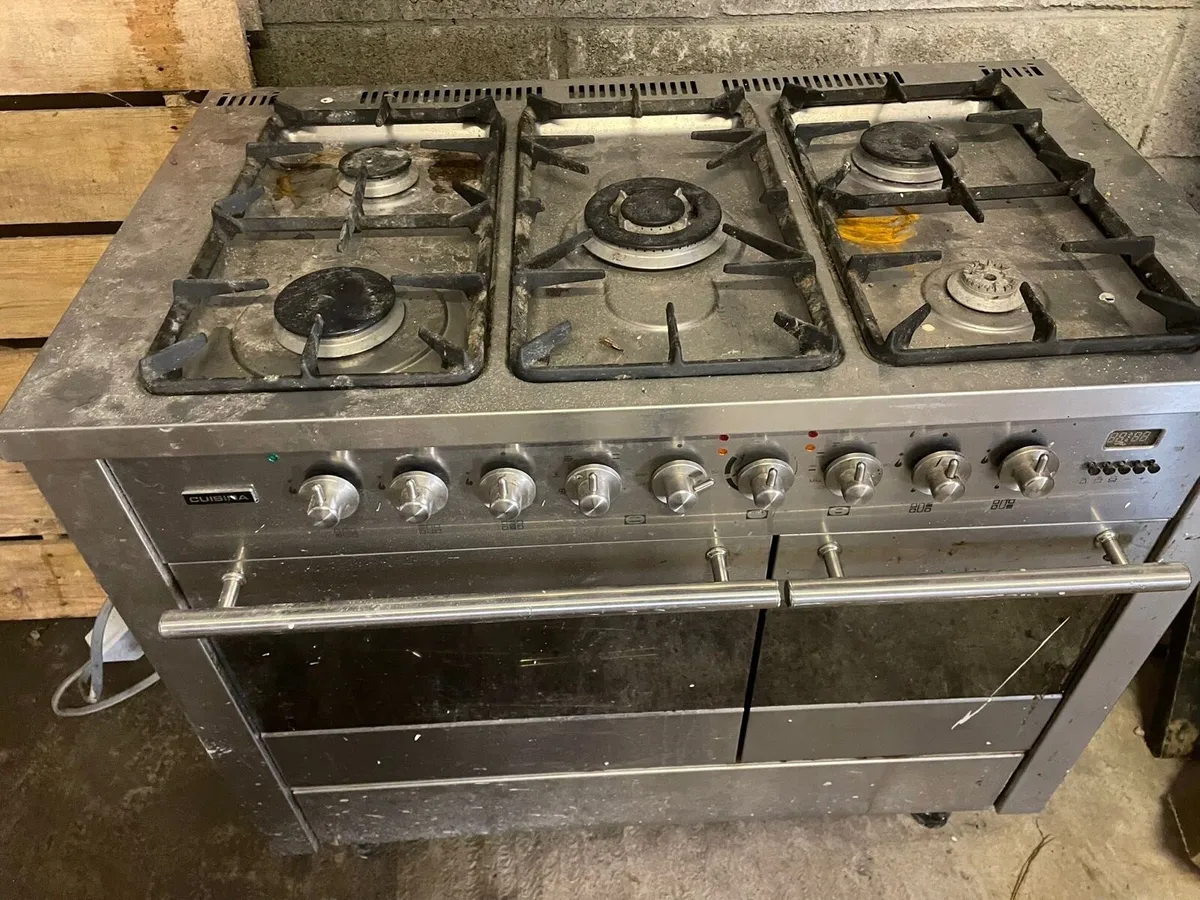 Gas cooker - Image 1