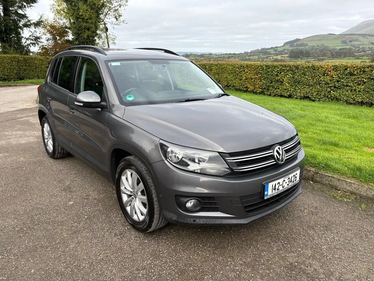 142 VW Tiguan 2.0 TDi with only 57kms - Image 2