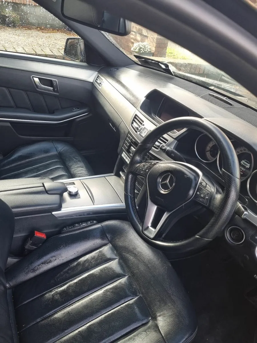 Mercedes-Benz E-Class 2015 - Image 2