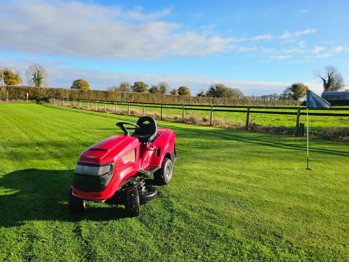 Alpina 13,5/90 Hydro Ride-On Mower - Image 3