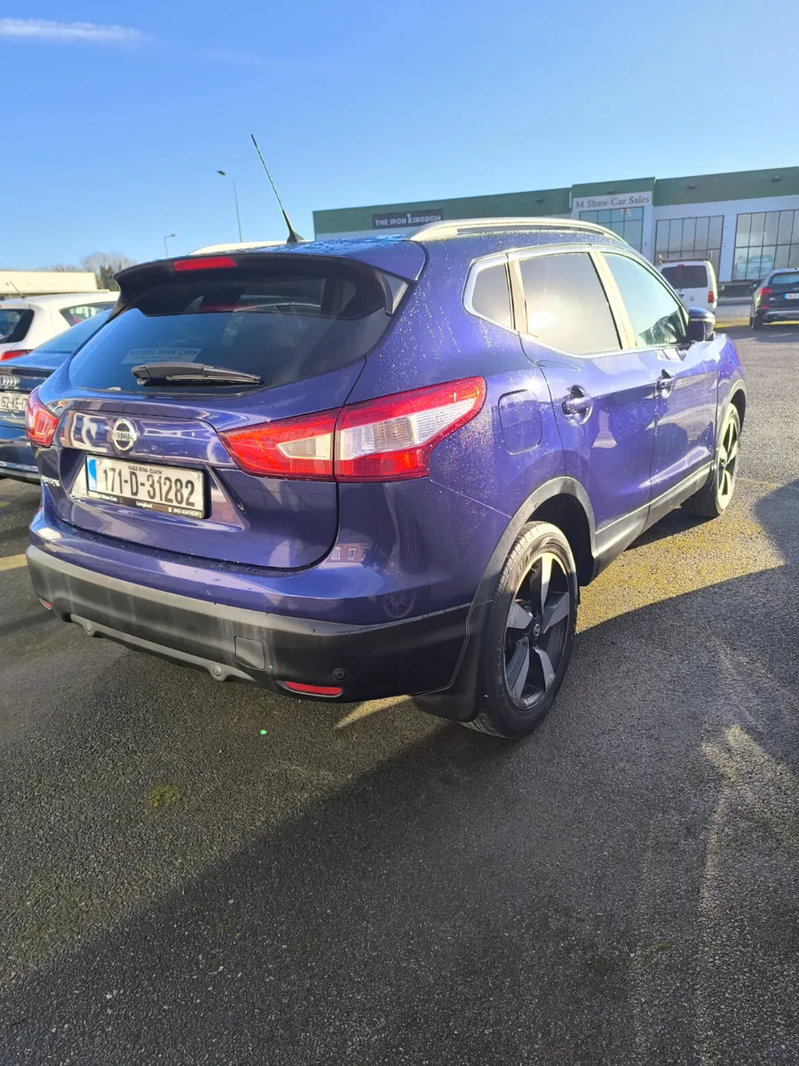171 Nissan Qashqai 1.5 Diesel. Top spec - Image 3