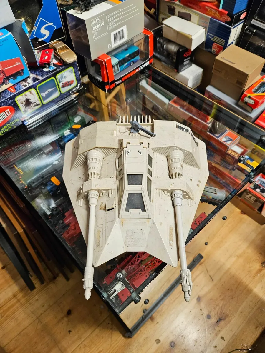 Vintage Star Wars Snowspeeder - Image 1