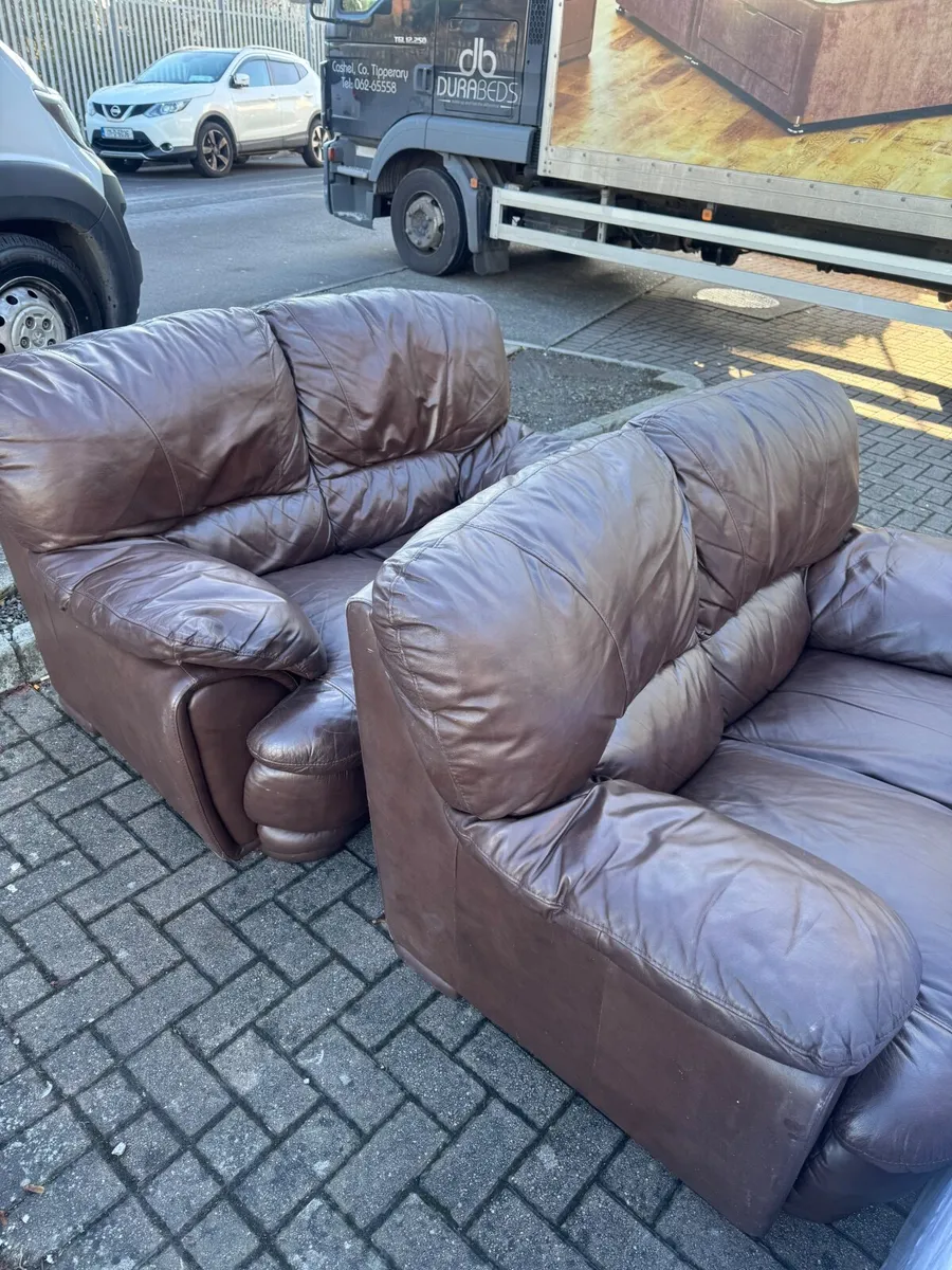 Italian Leather 2 & 2 Sofa - Image 3