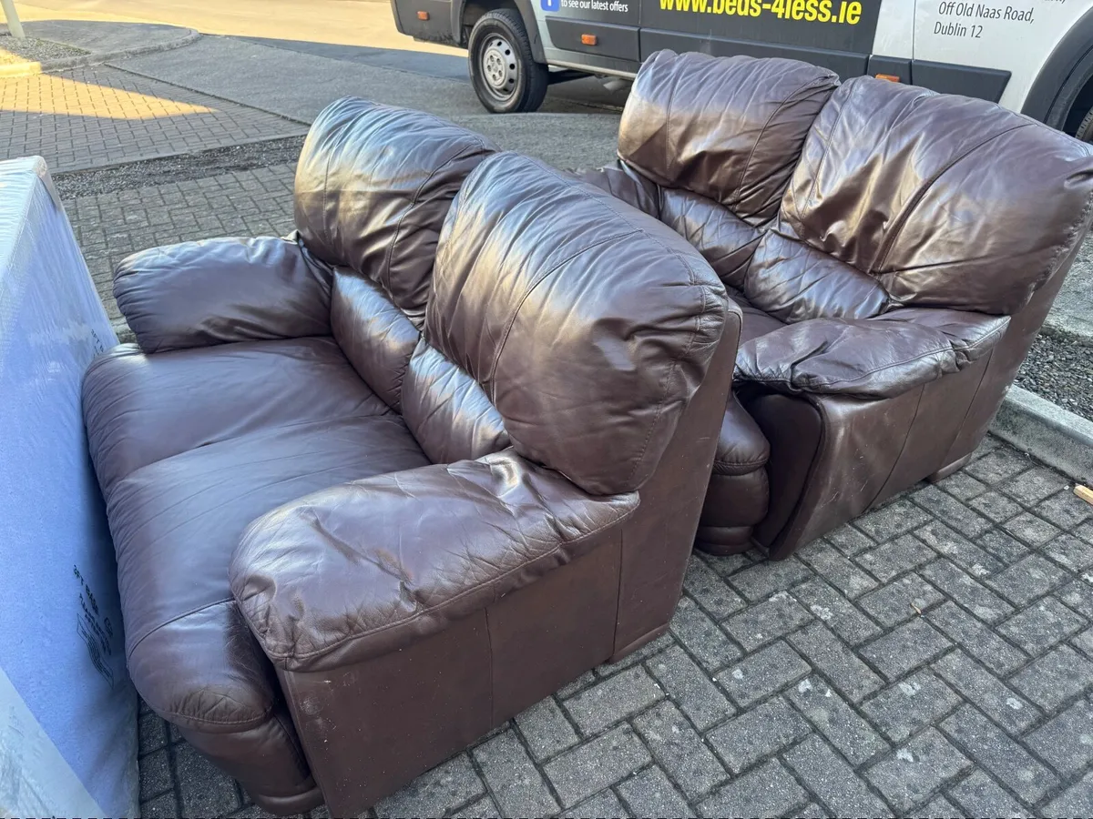 Italian Leather 2 & 2 Sofa - Image 4