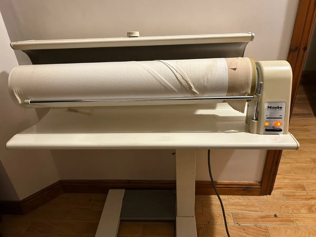 Miele Rotary Steam Iron - Image 1