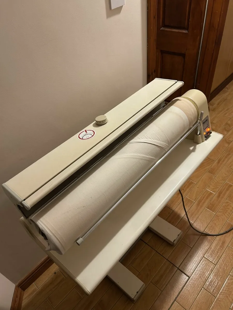 Miele Rotary Steam Iron - Image 2