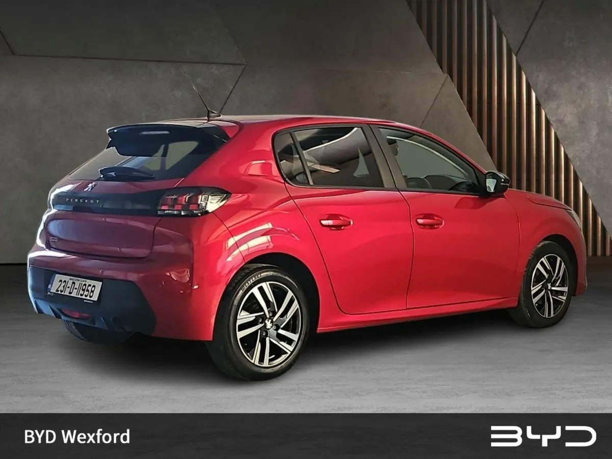 Peugeot 208 1.2 Puretech 75 bhp Active - Image 4