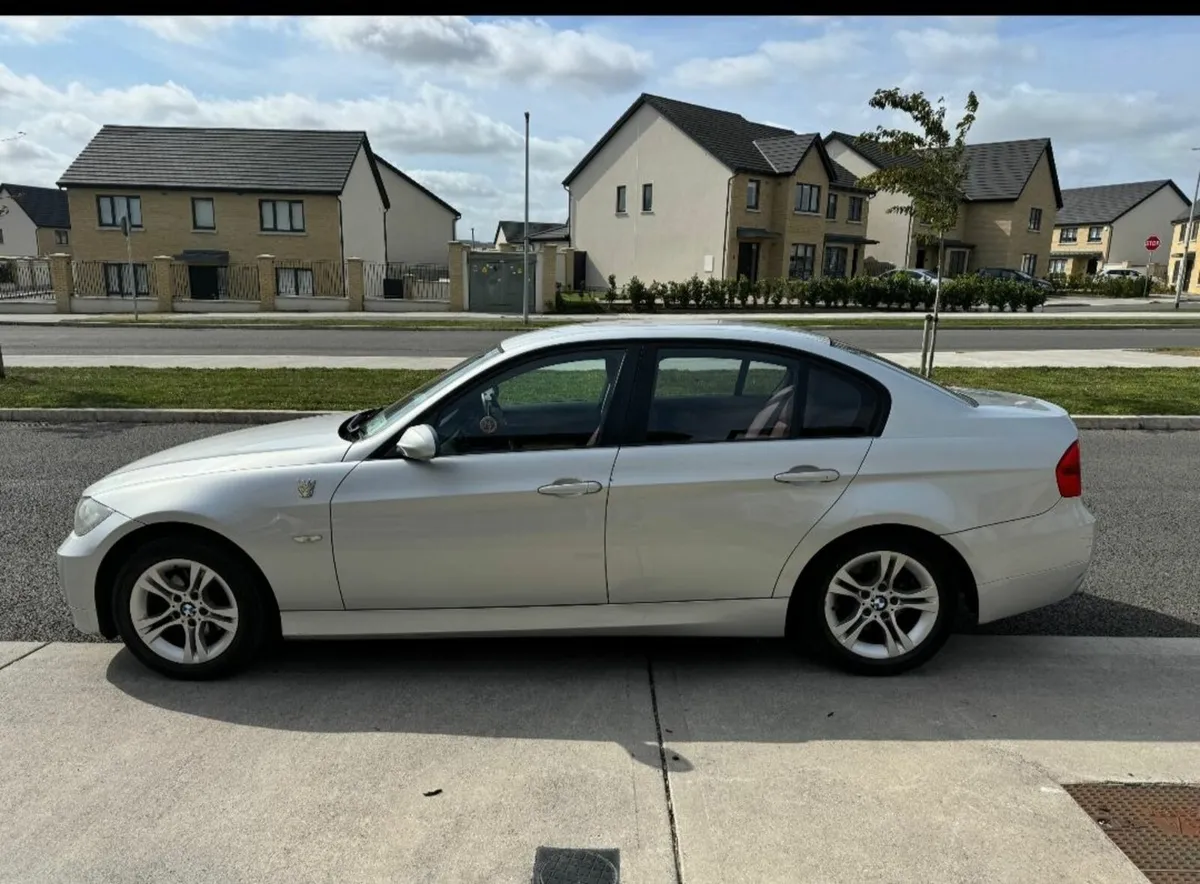 BMW 3-Series 2008 - Image 1