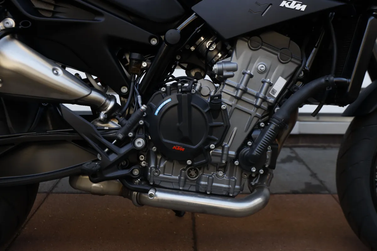 KTM 890 DUKE **Ex Demo** - Image 4