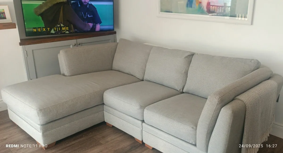 L shape sofa DFS - Image 4