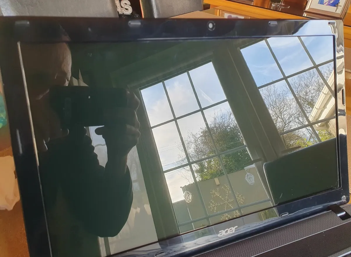 Acer 5349 Laptop 15.6 inch.. - Image 4