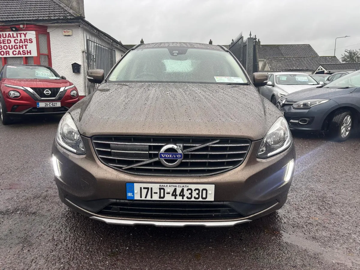 Volvo XC60 2017  AUTOMATIC  FULL VOLVO HISTORY - Image 2