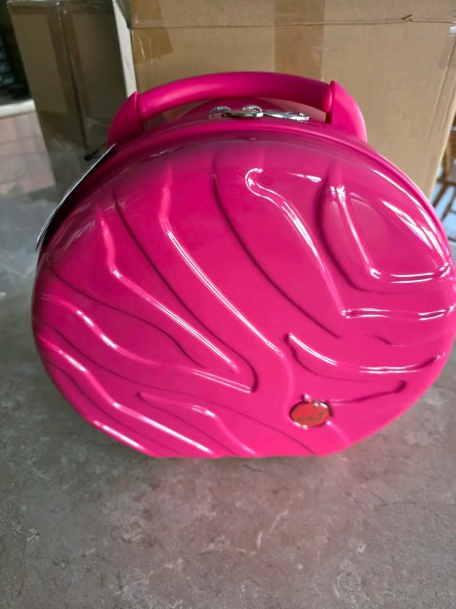 Beautiful pink Vanity case - Image 1