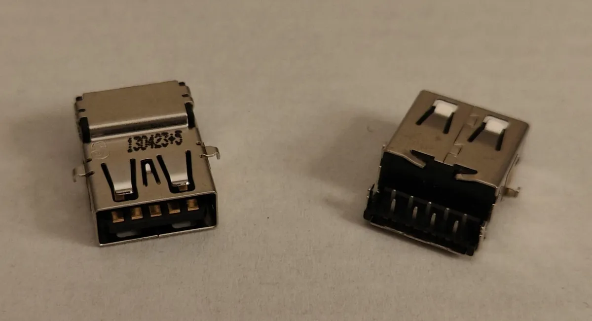 🖥️ USB 3.0 Port (Black) – For HP Pavilion 15-E - Image 1