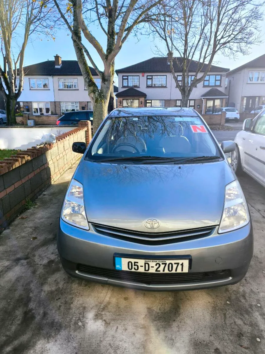 Toyota prius 05 Hybrid - Image 4