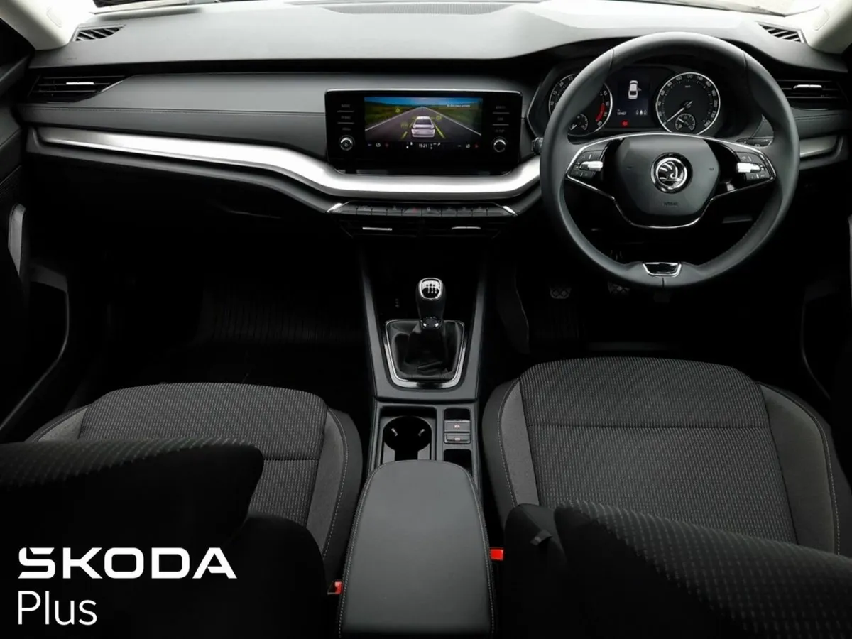 Skoda Octavia **AMBITION** 2.0TDI 115BHP - Image 2