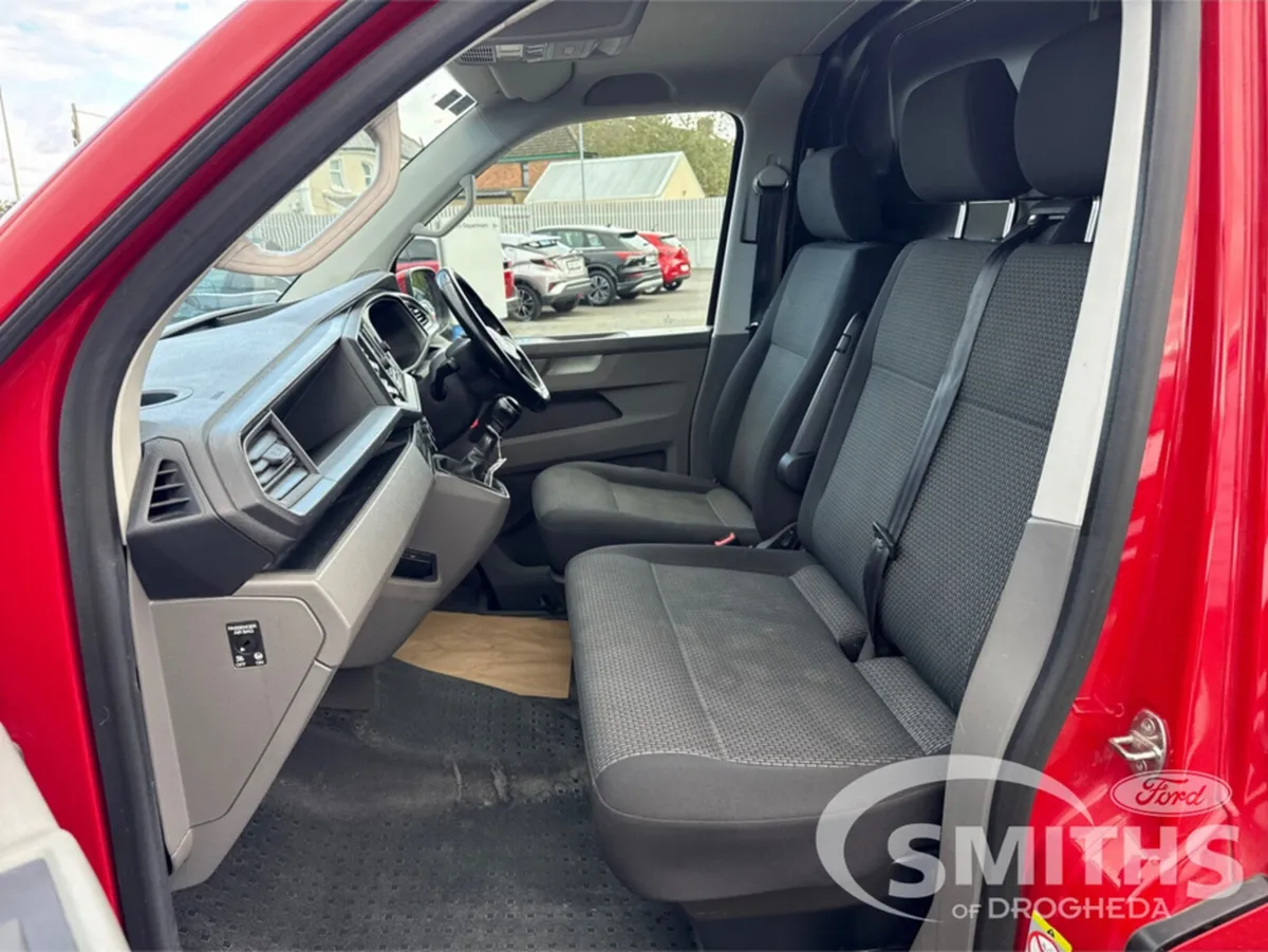 Volkswagen Transporter T6 2.0 110PS - Image 3