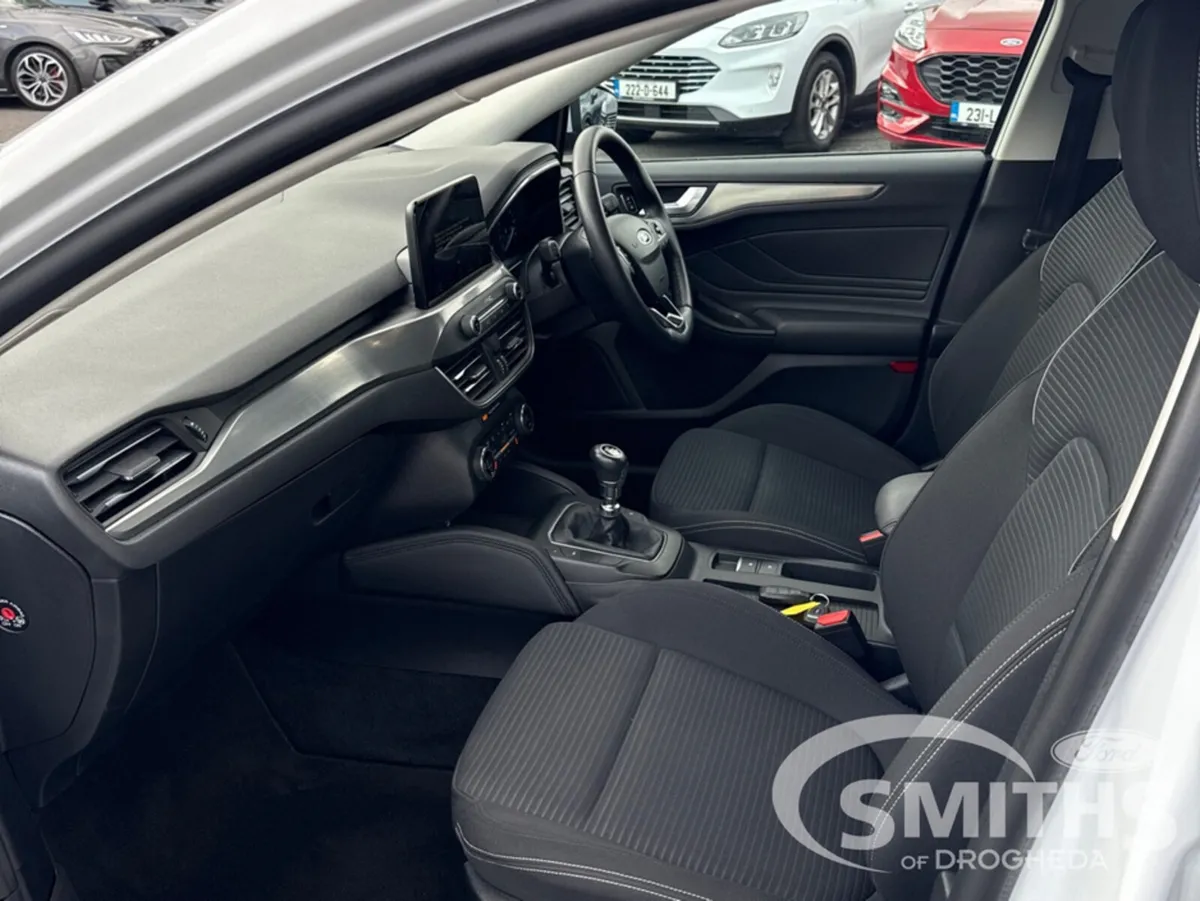 Ford Focus TITANIUM 1.0 125PS - Image 3