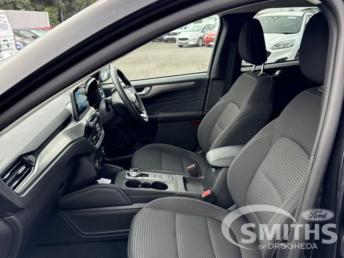 Ford Kuga TITANIUM 2.5 PHEV 225PS - Image 3