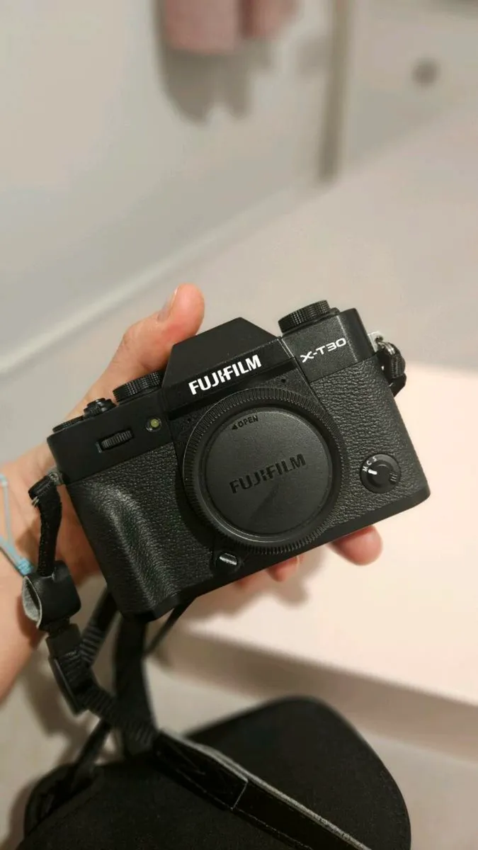 Fujifilm XT30 (body only) - Image 1
