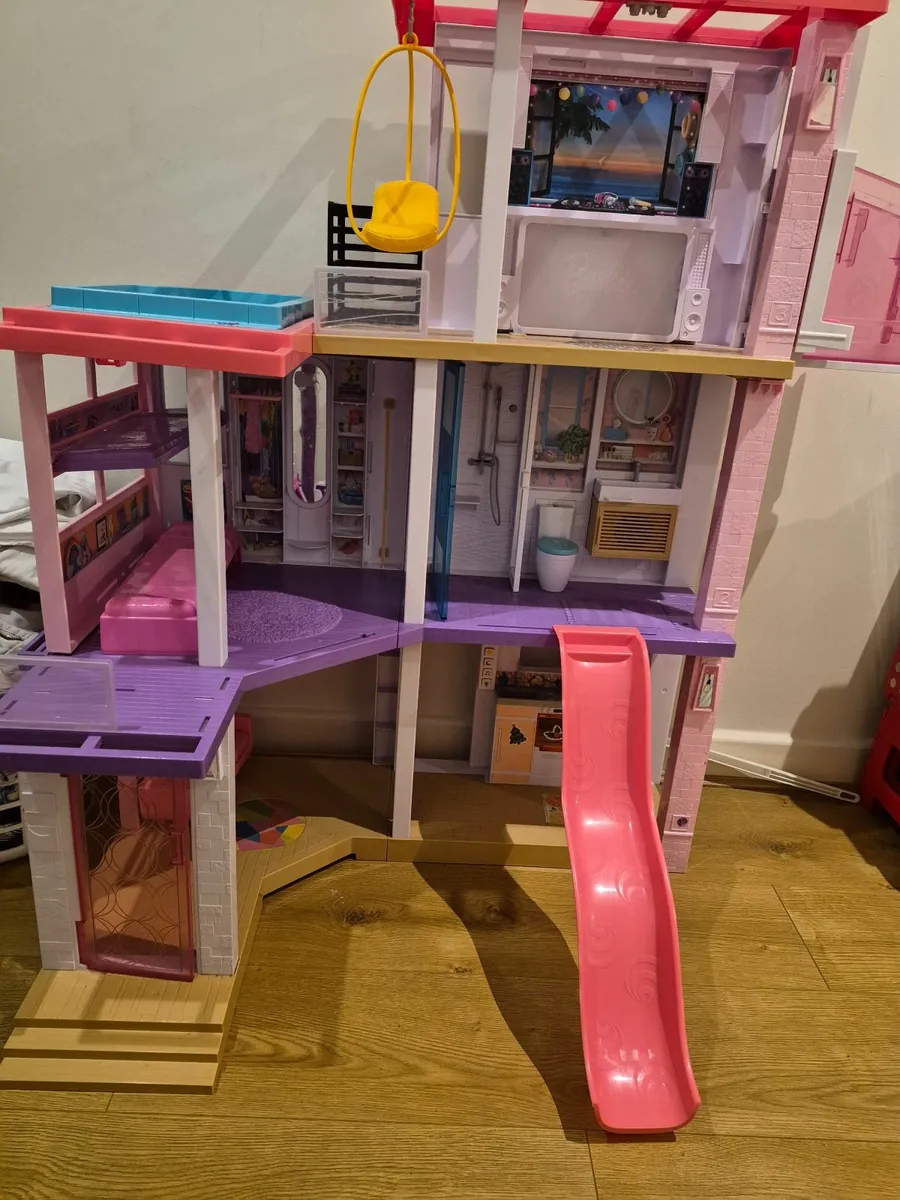 Barbie House - Image 2