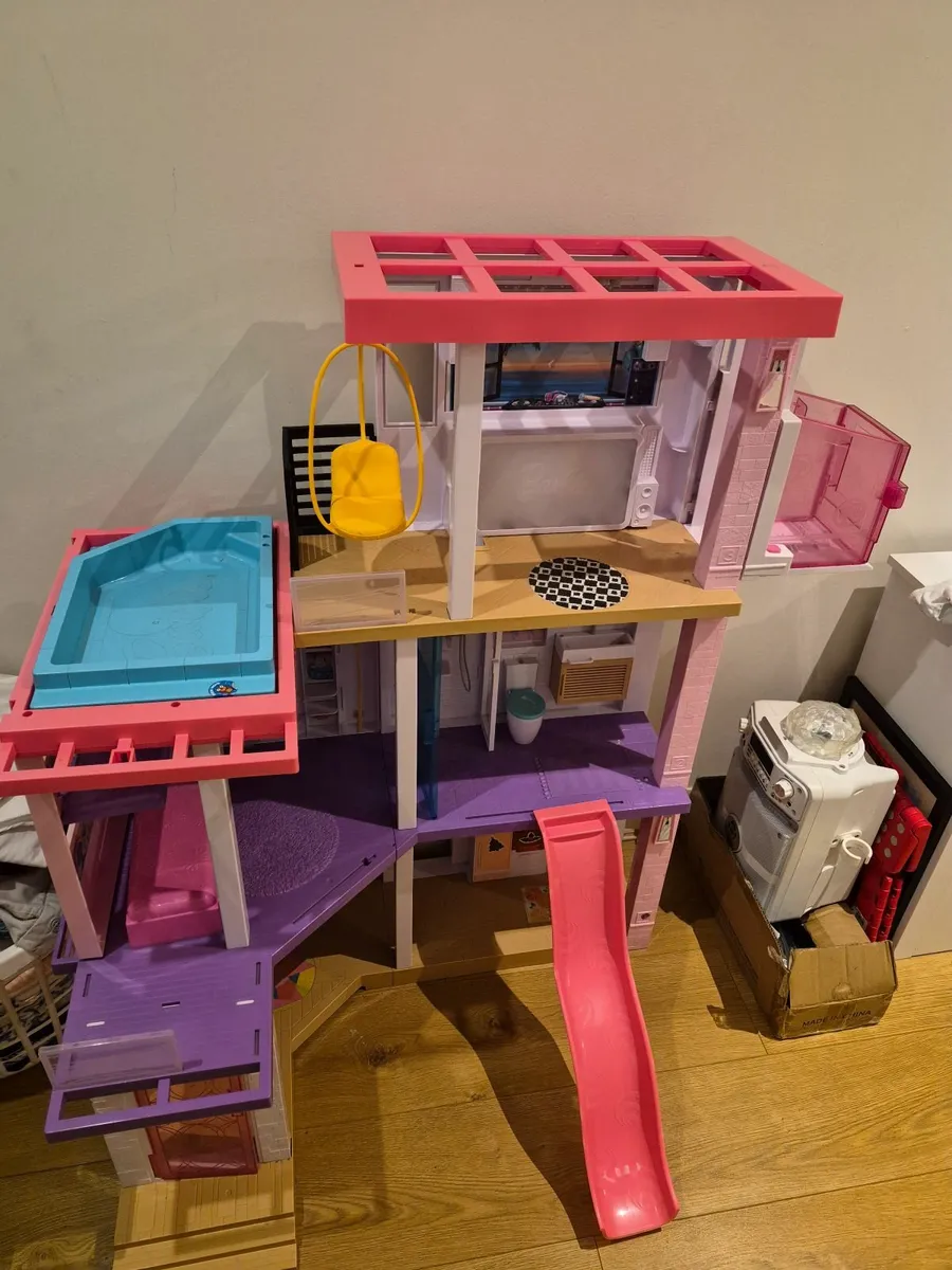 Barbie House - Image 3