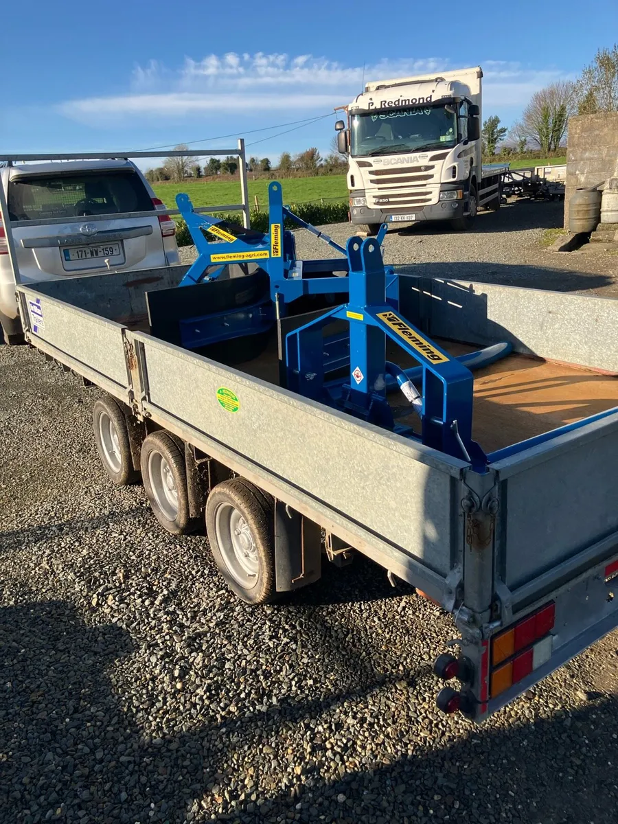 Yard scrapers, transport boxes, bale handlers - Image 3