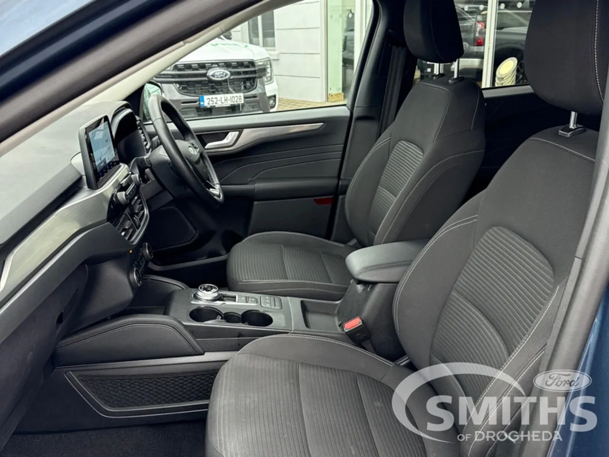 Ford Kuga TITANIUM 2.5 PHEV 225PS - Image 3