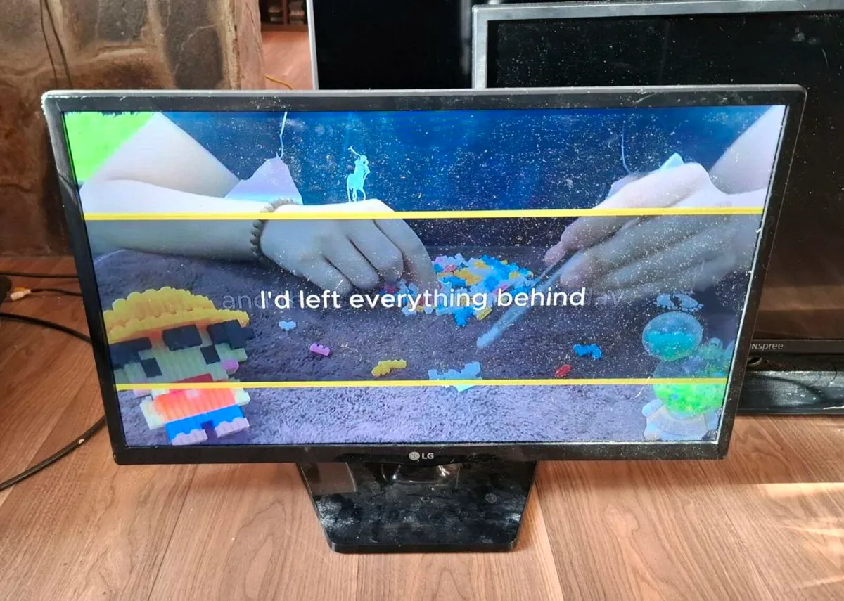 28 INCH LED TV/SMART BOX