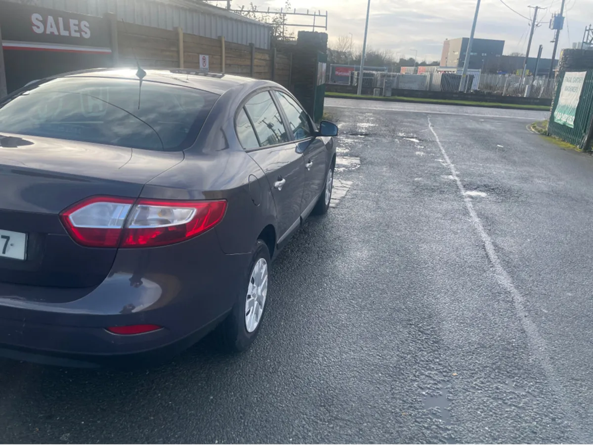 Renault Fluence EXPRESSION 1.5 DCI 110 4DR AUTOMAT - Image 4