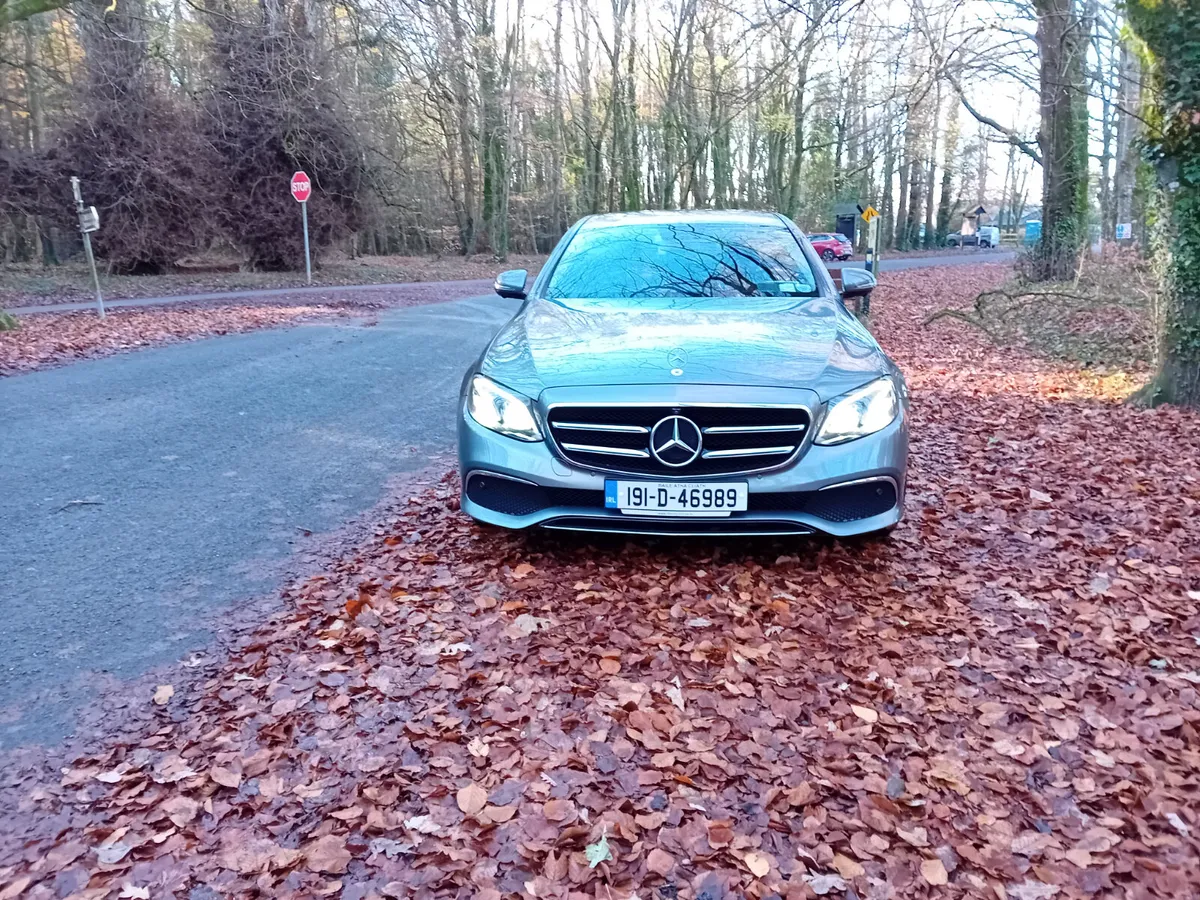 191 MERCEDES  E220D SE AUTO SALOON 117 KLMS - Image 2