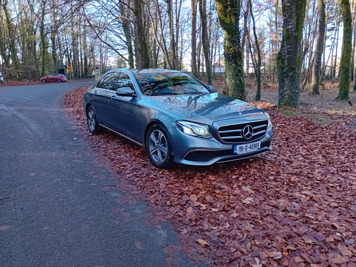 191 MERCEDES  E220D SE AUTO SALOON 117 KLMS - Image 3